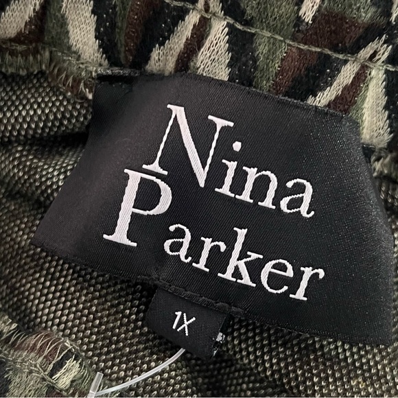 Nina Parker Geometric Camo Wide Leg Pull-On Pants 1X | Streetwear Statement - Picture 6 of 8